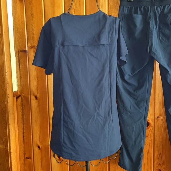 Carhartt Women's Modern Fit Tuck-In Top/Slim Leg Pant size SM/MD blue scrubs - Picture 8 of 12